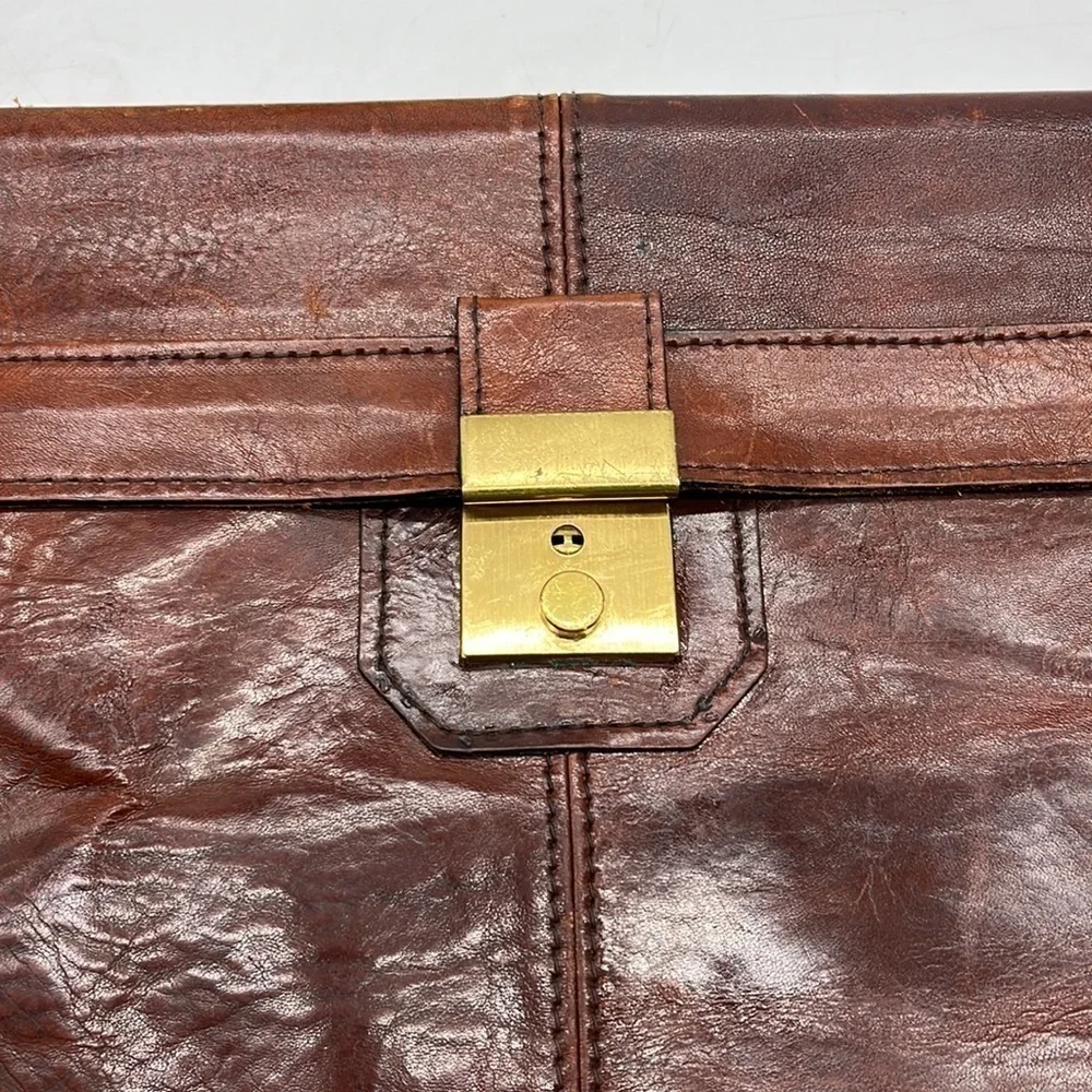 Bond Street Italy Vintage Leather Satchel. BRN3805C